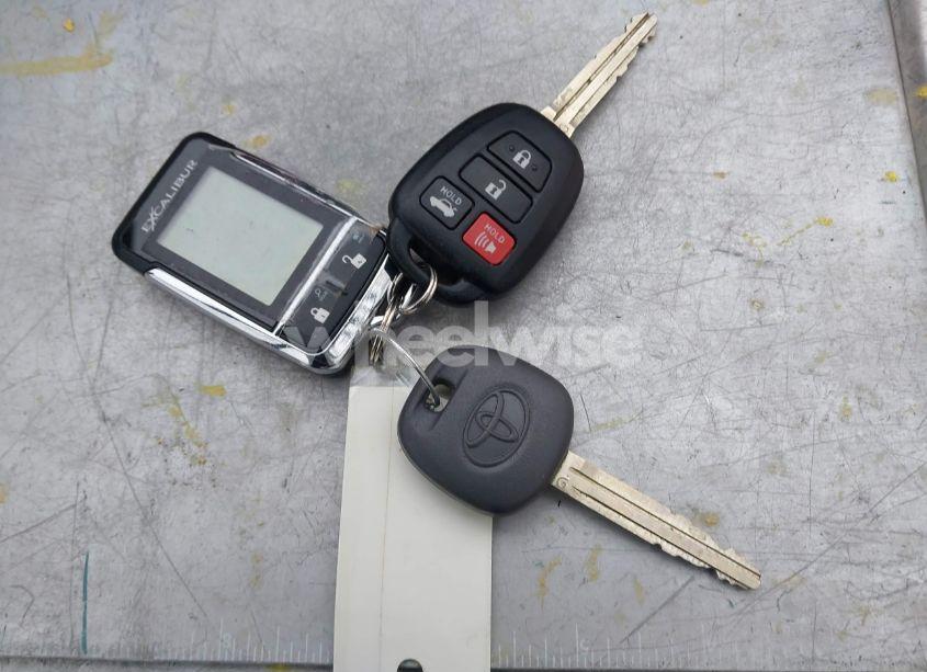 Photo 11 of 2014 Toyota Camry LE (VIN 4T4BF1FKXER406777)