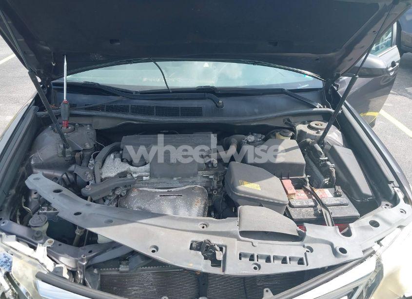 Photo 10 of 2014 Toyota Camry L (VIN 4T4BF1FKXER413082)