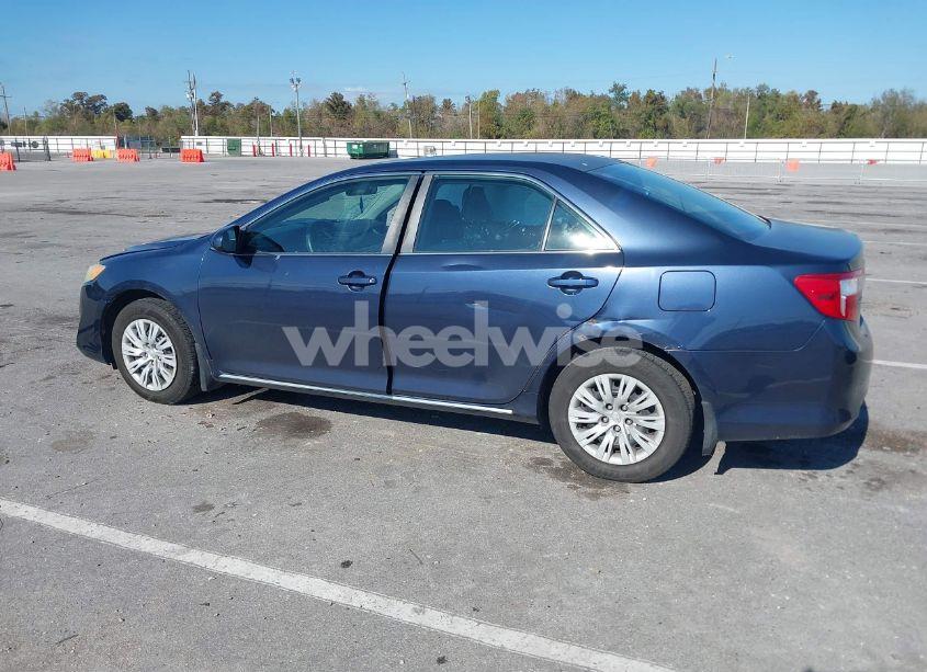 Photo 14 of 2014 Toyota Camry LE (VIN 4T4BF1FKXER418315)