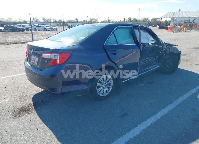 Photo 4 of 2014 Toyota Camry LE (VIN 4T4BF1FKXER418315)