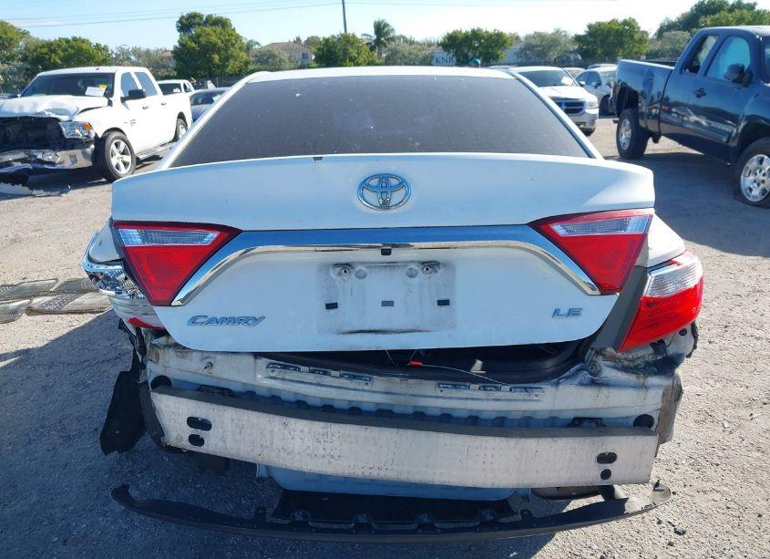 Photo 17 of 2015 Toyota Camry LE (VIN 4T4BF1FKXFR459271)