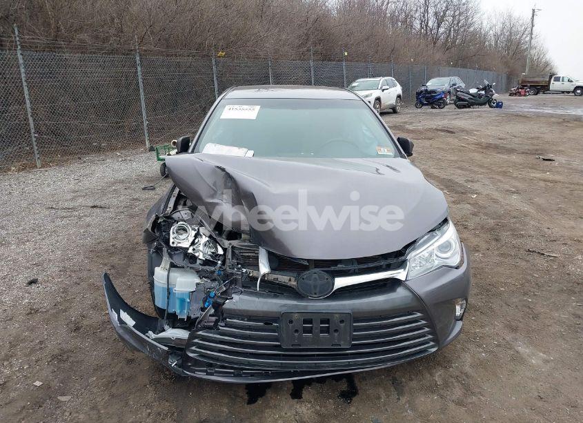 Photo 12 of 2015 Toyota Camry LE (VIN 4T4BF1FKXFR464308)