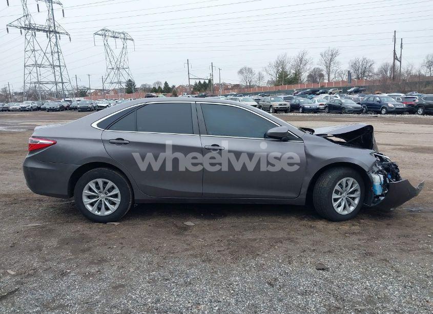Photo 13 of 2015 Toyota Camry LE (VIN 4T4BF1FKXFR464308)