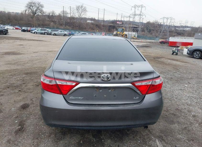 Photo 16 of 2015 Toyota Camry LE (VIN 4T4BF1FKXFR464308)