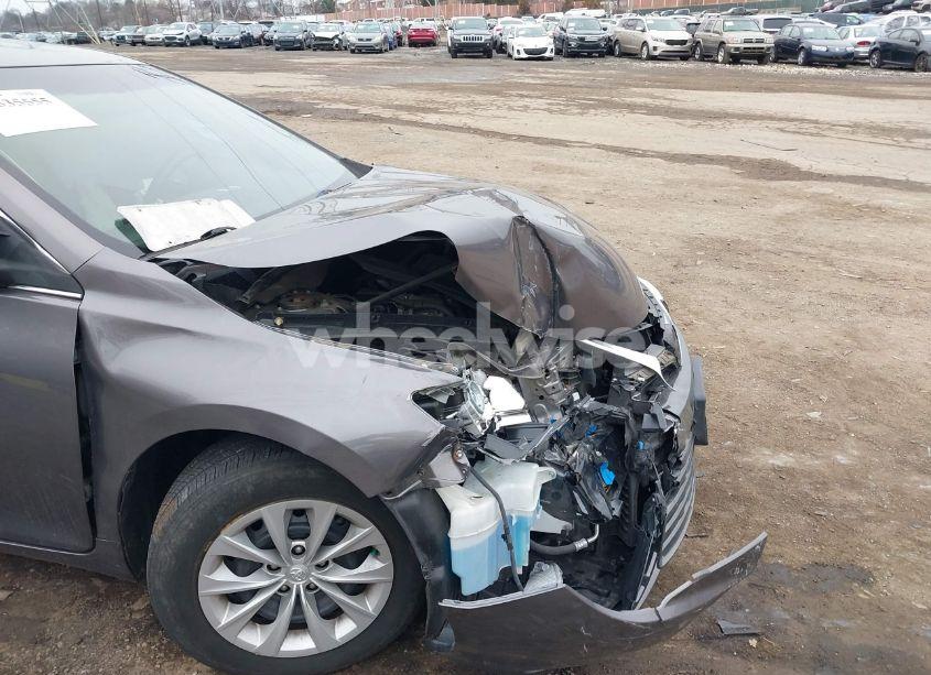 Photo 17 of 2015 Toyota Camry LE (VIN 4T4BF1FKXFR464308)