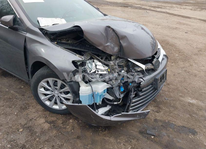 Photo 6 of 2015 Toyota Camry LE (VIN 4T4BF1FKXFR464308)