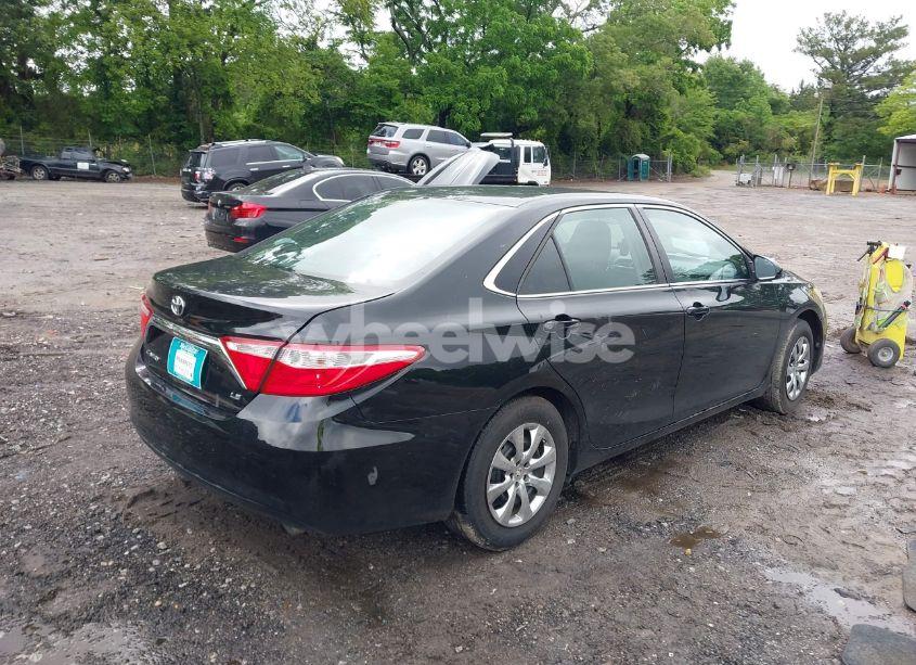 Photo 4 of 2015 Toyota Camry LE (VIN 4T4BF1FKXFR478757)