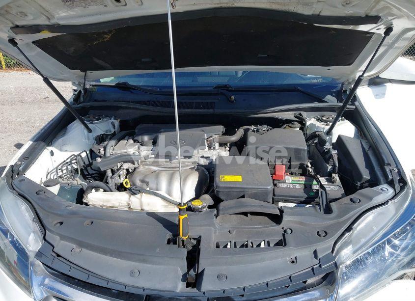 Photo 10 of 2015 Toyota Camry LE (VIN 4T4BF1FKXFR482680)