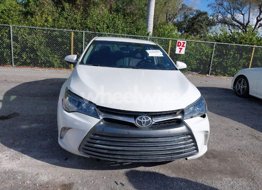 Photo 12 of 2015 Toyota Camry LE (VIN 4T4BF1FKXFR482680)