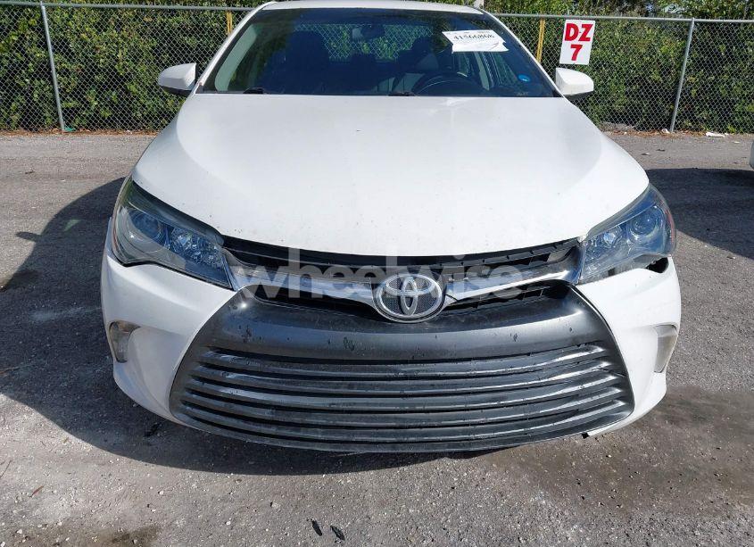 Photo 6 of 2015 Toyota Camry LE (VIN 4T4BF1FKXFR482680)