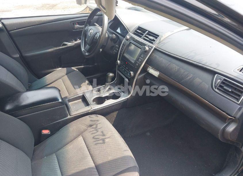 Photo 5 of 2015 Toyota Camry LE (VIN 4T4BF1FKXFR485577)