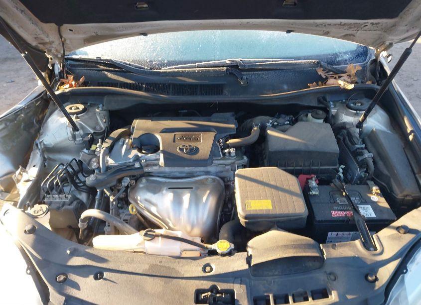 Photo 10 of 2015 Toyota Camry LE (VIN 4T4BF1FKXFR486440)