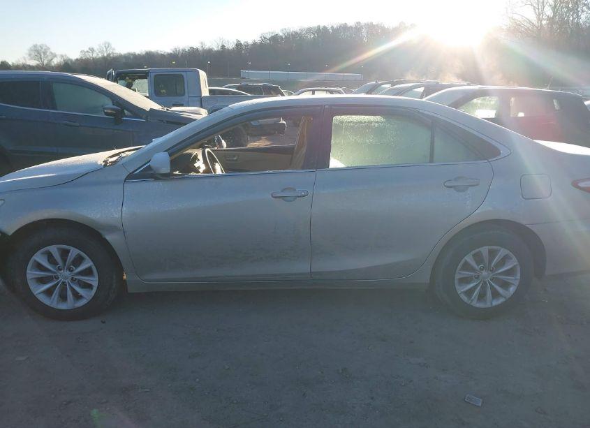 Photo 14 of 2015 Toyota Camry LE (VIN 4T4BF1FKXFR486440)