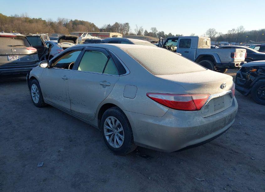 Photo 3 of 2015 Toyota Camry LE (VIN 4T4BF1FKXFR486440)
