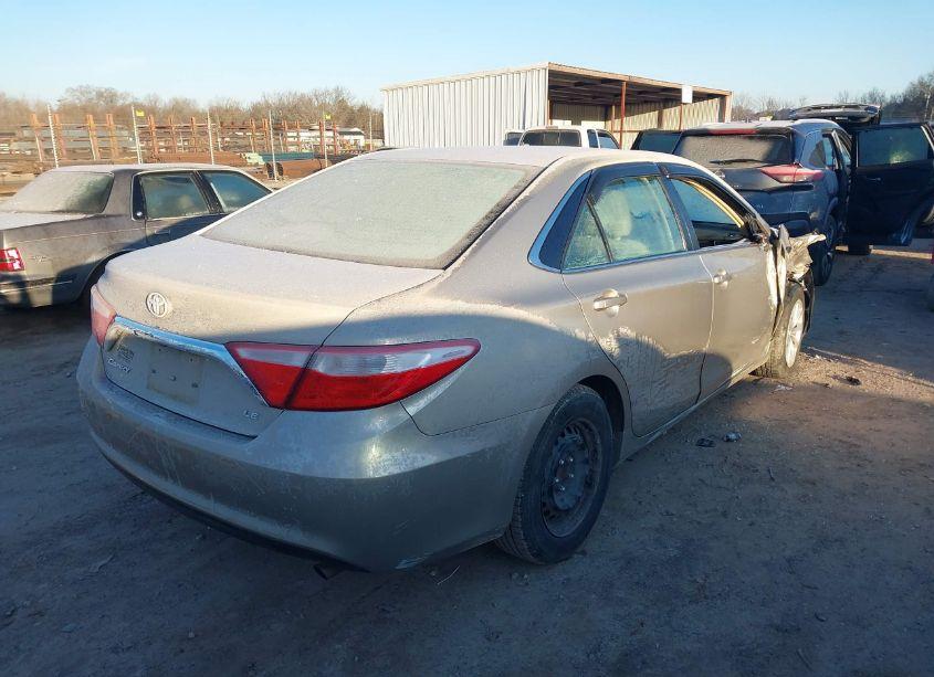 Photo 4 of 2015 Toyota Camry LE (VIN 4T4BF1FKXFR486440)