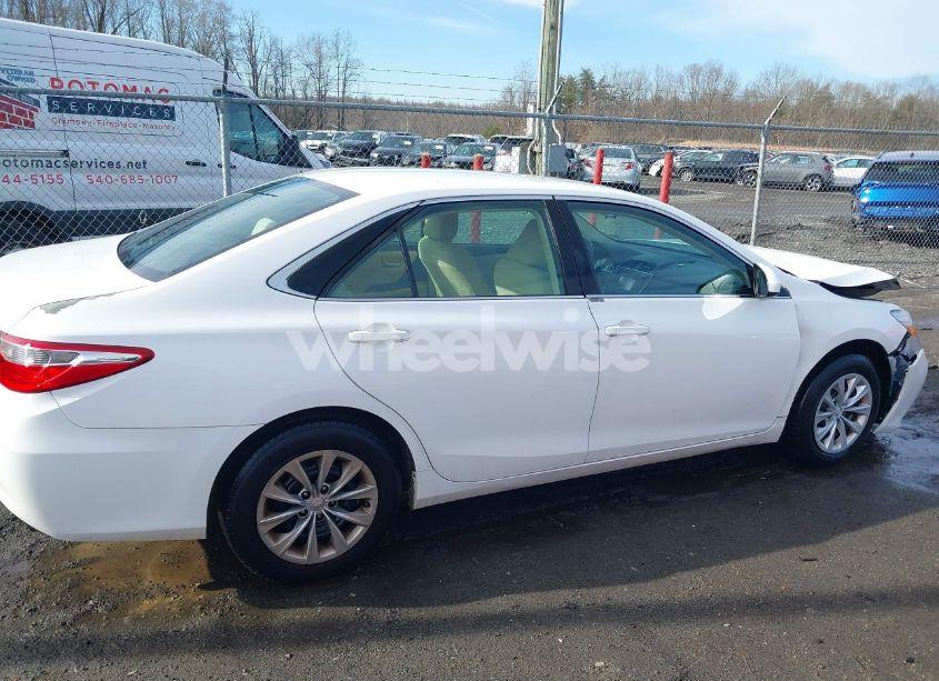 Photo 13 of 2015 Toyota Camry LE (VIN 4T4BF1FKXFR499866)