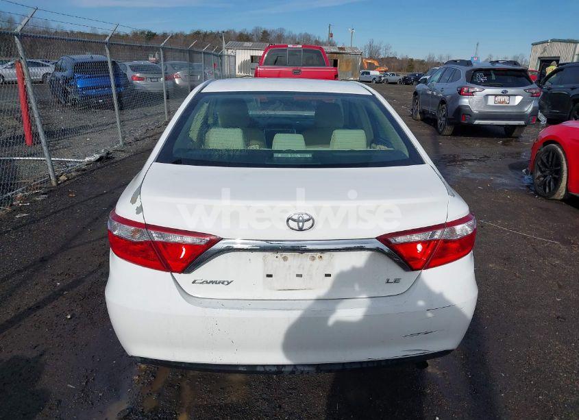 Photo 16 of 2015 Toyota Camry LE (VIN 4T4BF1FKXFR499866)