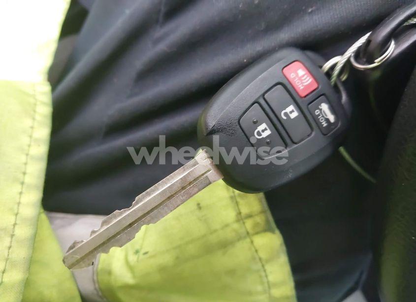 Photo 11 of 2015 Toyota Camry LE (VIN 4T4BF1FKXFR510056)