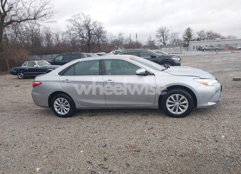 Photo 13 of 2015 Toyota Camry LE (VIN 4T4BF1FKXFR510056)