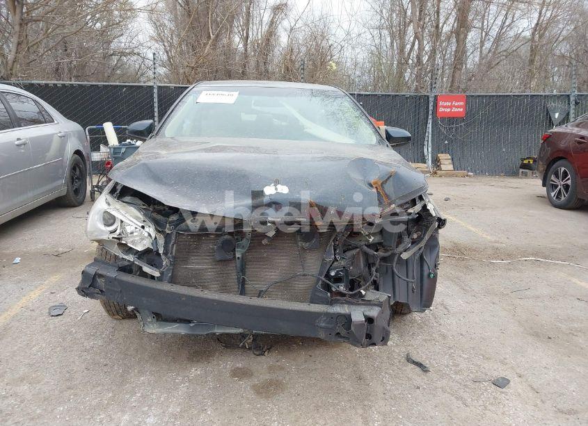 Photo 12 of 2015 Toyota Camry LE (VIN 4T4BF1FKXFR513975)