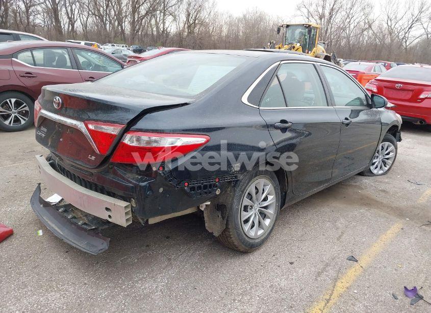 Photo 4 of 2015 Toyota Camry LE (VIN 4T4BF1FKXFR513975)