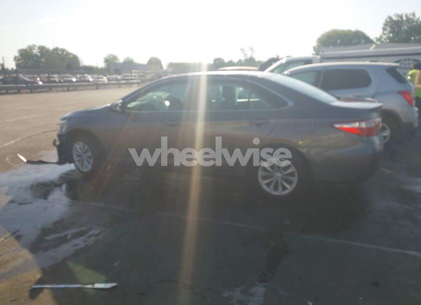 Photo 14 of 2016 Toyota Camry LE (VIN 4T4BF1FKXGR518689)