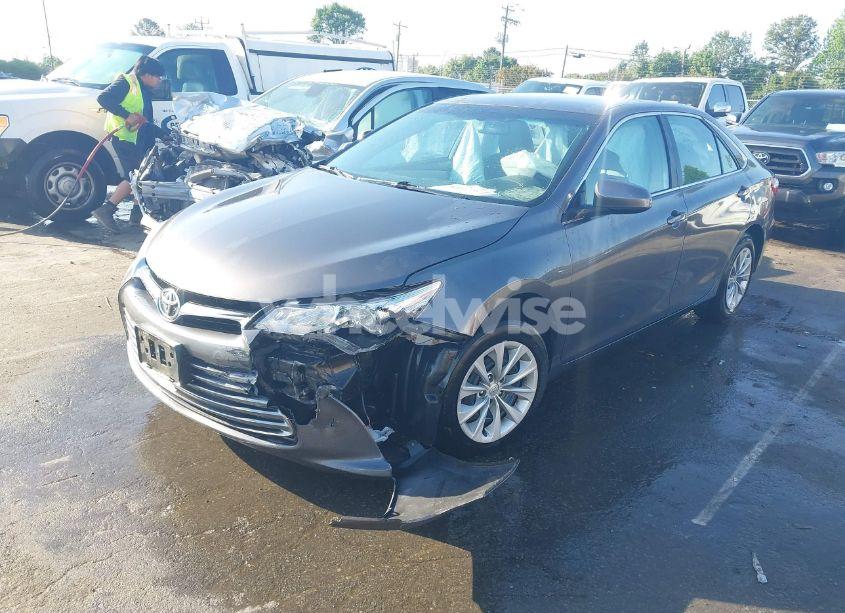 Photo 2 of 2016 Toyota Camry LE (VIN 4T4BF1FKXGR518689)
