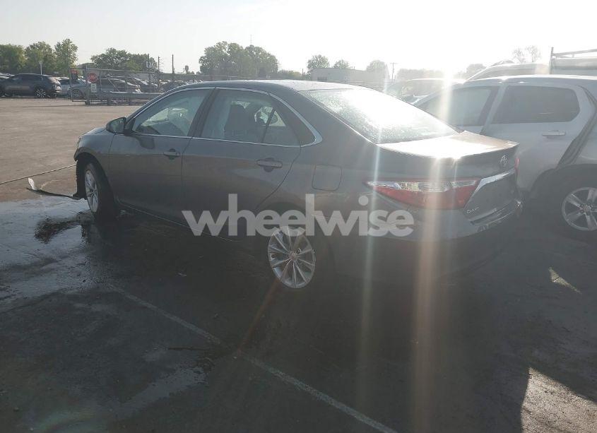 Photo 3 of 2016 Toyota Camry LE (VIN 4T4BF1FKXGR518689)