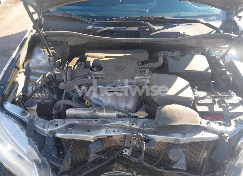 Photo 10 of 2016 Toyota Camry LE (VIN 4T4BF1FKXGR520555)