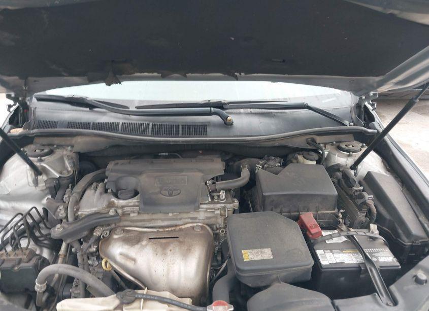 Photo 10 of 2016 Toyota Camry LE (VIN 4T4BF1FKXGR527845)