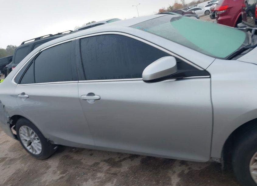 Photo 13 of 2016 Toyota Camry LE (VIN 4T4BF1FKXGR527845)