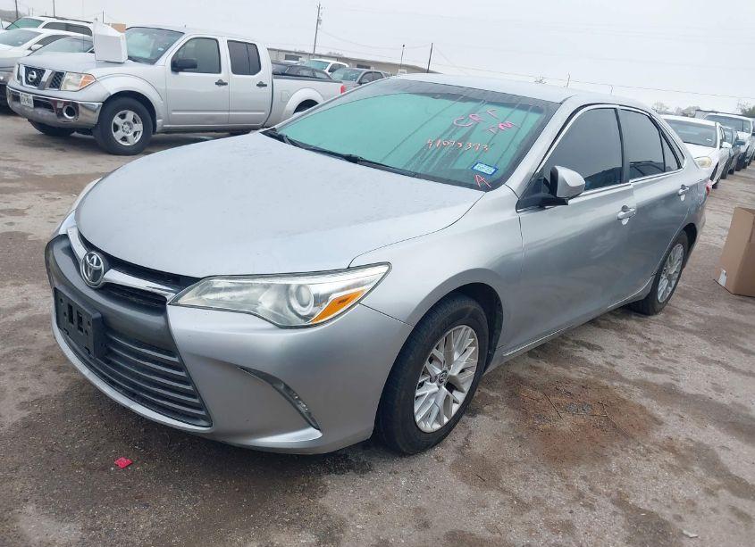 Photo 2 of 2016 Toyota Camry LE (VIN 4T4BF1FKXGR527845)