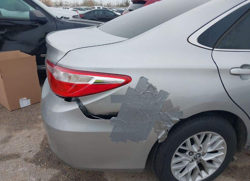 Photo 6 of 2016 Toyota Camry LE (VIN 4T4BF1FKXGR527845)