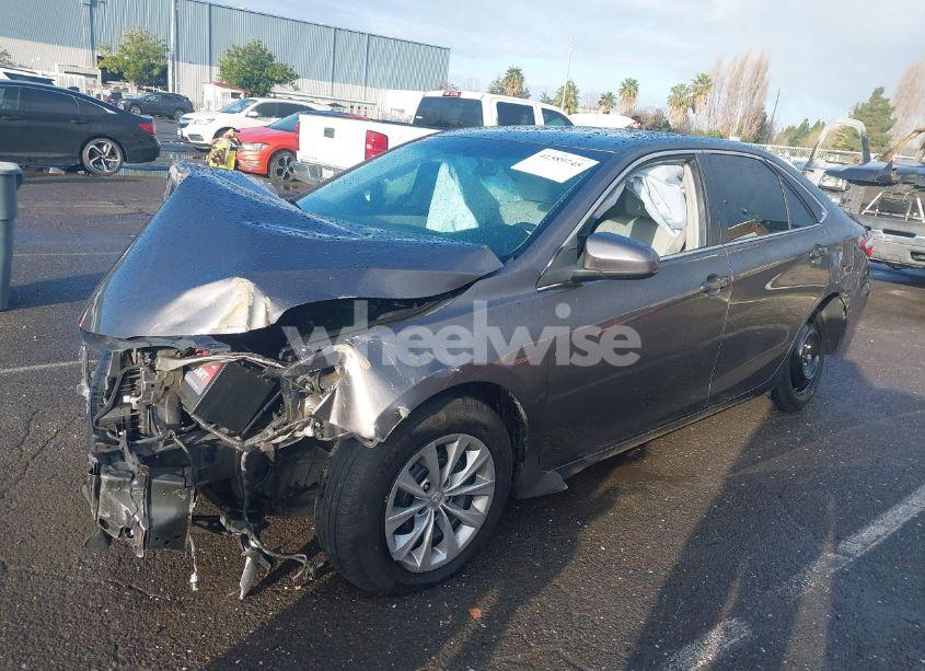 Photo 2 of 2016 Toyota Camry LE (VIN 4T4BF1FKXGR537176)