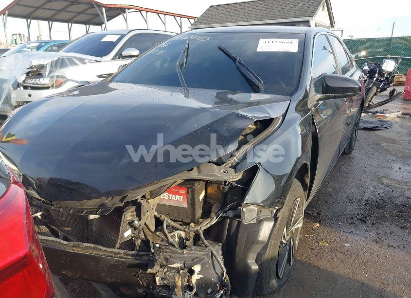 Photo 12 of 2016 Toyota Camry LE (VIN 4T4BF1FKXGR537369)