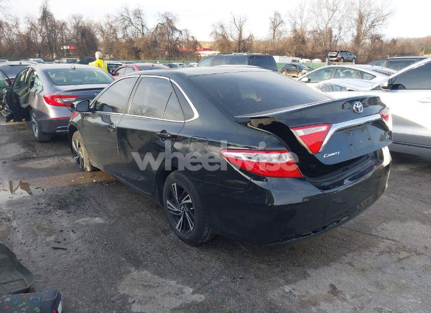 Photo 3 of 2016 Toyota Camry LE (VIN 4T4BF1FKXGR537369)