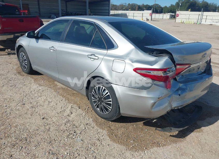 Photo 3 of 2016 Toyota Camry LE/XLE/SE/XSE (VIN 4T4BF1FKXGR543592)