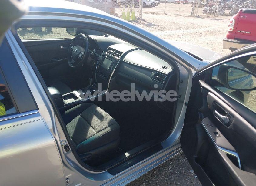 Photo 5 of 2016 Toyota Camry LE/XLE/SE/XSE (VIN 4T4BF1FKXGR543592)