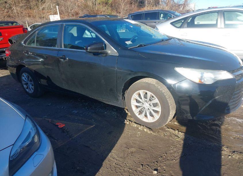 Photo 13 of 2016 Toyota Camry LE (VIN 4T4BF1FKXGR550879)