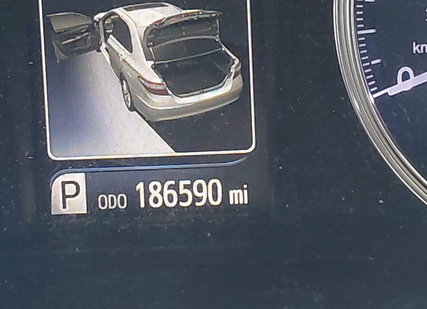 Photo 15 of 2016 Toyota Camry LE (VIN 4T4BF1FKXGR550879)