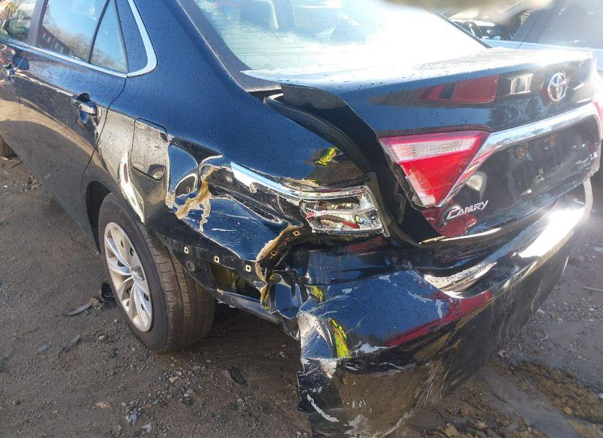 Photo 6 of 2016 Toyota Camry LE (VIN 4T4BF1FKXGR550879)