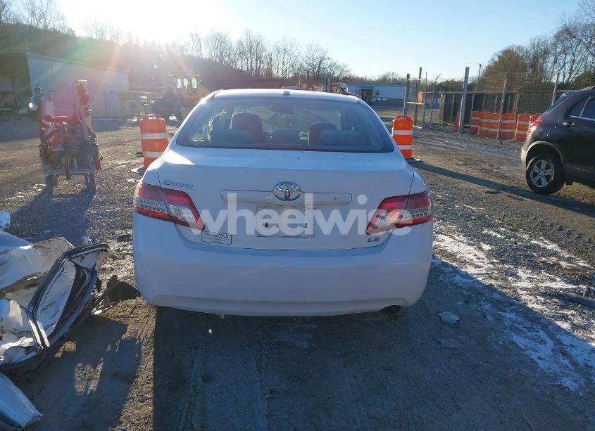 Photo 17 of 2010 Toyota Camry LE (VIN 4T4BF3EK0AR004449)