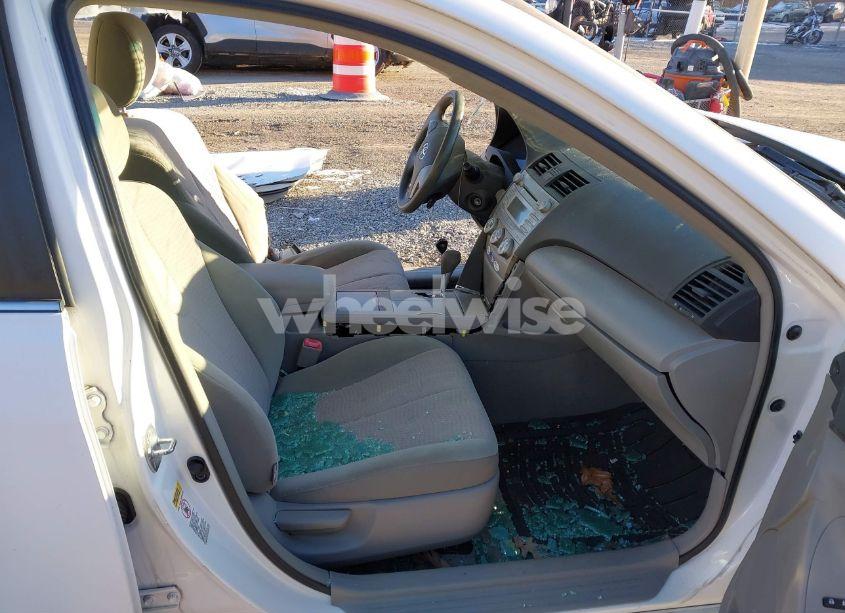 Photo 5 of 2010 Toyota Camry LE (VIN 4T4BF3EK0AR004449)