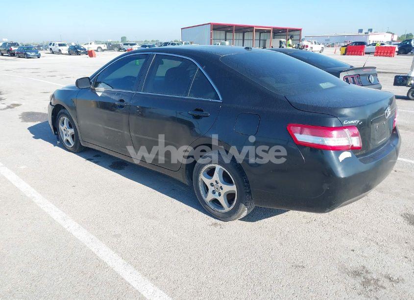 Photo 3 of 2010 Toyota Camry (VIN 4T4BF3EK0AR014852)