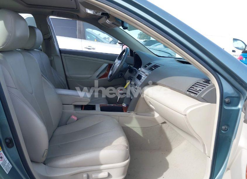 Photo 5 of 2010 Toyota Camry XLE (VIN 4T4BF3EK0AR025205)