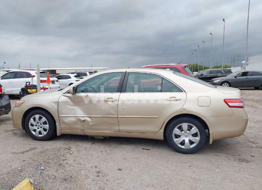 Photo 14 of 2010 Toyota Camry LE (VIN 4T4BF3EK0AR031439)