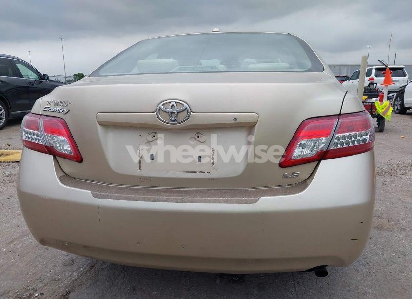 Photo 16 of 2010 Toyota Camry LE (VIN 4T4BF3EK0AR031439)
