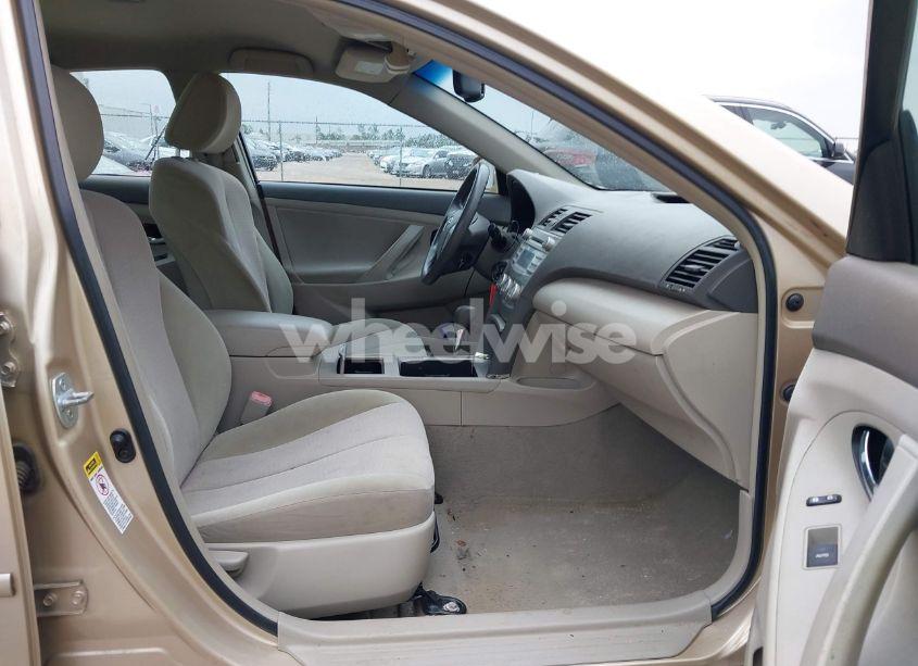 Photo 5 of 2010 Toyota Camry LE (VIN 4T4BF3EK0AR031439)