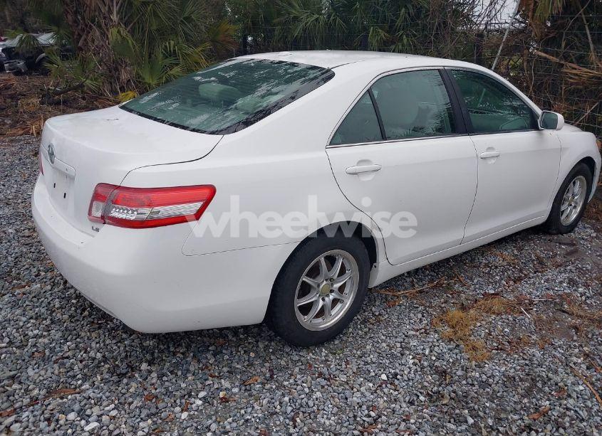 Photo 4 of 2010 Toyota Camry LE (VIN 4T4BF3EK0AR035622)