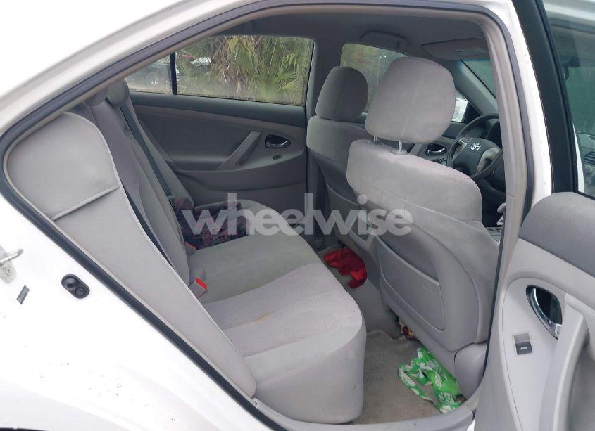 Photo 8 of 2010 Toyota Camry LE (VIN 4T4BF3EK0AR035622)